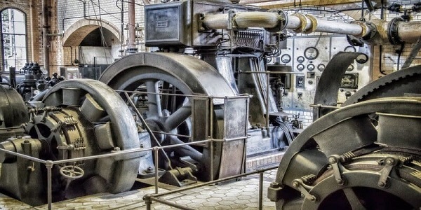 Why-Your-Manufacturing-Business-Should-Invest-in-ERP.jpg